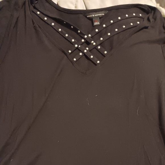 Rock & Republic Tops - Blk blouse w beading